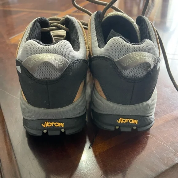 Vasque Vibram Leather Hiking Shoes Womens size 8.5 - Picture 4 of 7